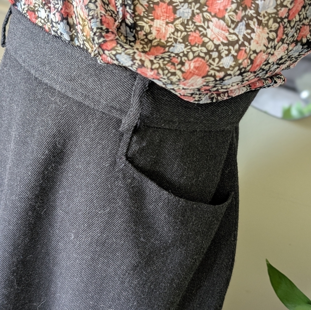 Embassy Row Petites Dark Gray Wool Pencil Skirt with Pockets - Size 12P - Picture 4 of 12